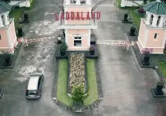 Teror Gaib Menghantui Keluarga di Perumahan Laddaland dalam Adaptasi Film Horor Thailand