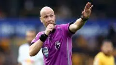 Anthony Taylor Mundur dari Wasit Premier League Akibat 'Budaya Ketakutan' dan Kritik Pedas