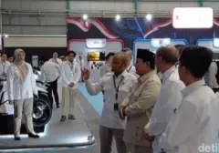 Prabowo Ungkap Proyek Mobil Listrik Nasional Siap Meluncur, Target Produksi Massal 2028