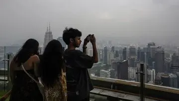 Kemlu RI Tanggapi Keluhan Kabut Asap Lintas Batas dari Malaysia dan Singapura