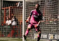 Gol Telat Tunda Kemenangan Ajax di Kandang FC Utrecht, Maarten Paes Berkontribusi