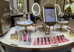 Clé de Peau Beauté Hadirkan Pengalaman Belanja Mewah dan Personal di METRO PIM 1