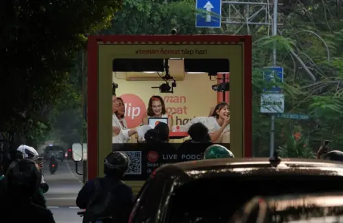 Flip Dekatkan Gaya Hidup Hemat Lewat Podcast Keliling dan Cashback