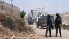 Warga Palestina Terjebak di Rumah Akibat Blokade Pemukim Israel di Tepi Barat
