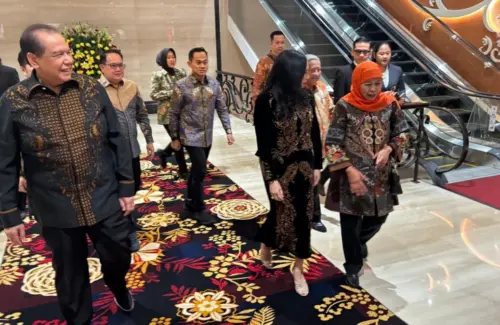Khofifah Indar Parawansa dan Tri Rismaharini Saksikan Peresmian The Trans Luxury Hotel Surabaya