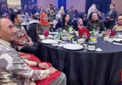 Kunjungan Singkat Gubernur dan Wagub Jatim, Khofifah-Emil Kagumi Fasilitas The Trans Luxury Hotel Surabaya