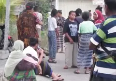 Gempa M 7,7 Guncang Nagekeo NTT, Warga Panik Berlarian Selamatkan Diri di Tengah Kerusakan Rumah