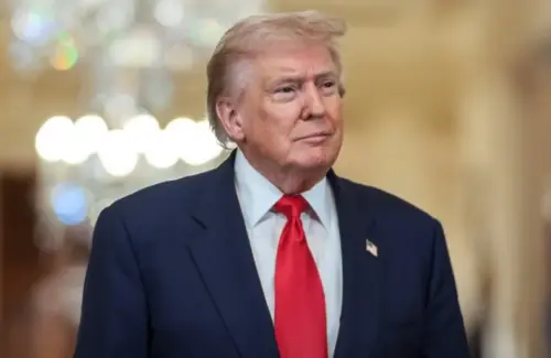 Trump Klaim Selat Hormuz Akan Jadi Wilayah AS, Iran Tolak Keras