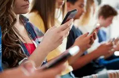 Studi Ungkap Penggunaan Media Sosial Berlebihan Perparah Gejala ADHD pada Remaja