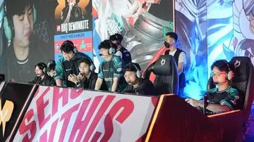 Jadwal MPL ID S18 Hari Ini: RRQ Hoshi Hadapi Dewa United Esports dalam Perburuan Poin