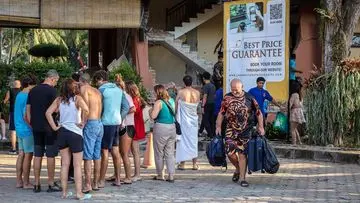 Dua Wisatawan China Alami Luka Akibat Gempa M 7,7 di NTT, Dirawat di RS Siloam Labuan Bajo