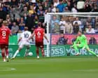 Bolton Bangkit di Championship, Luton Raih Kemenangan Dramatis