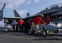 Trump Tegaskan Tentara AS di USS Abraham Lincoln dalam Kondisi Prima, Bantah Isu Stres Akibat Ketegangan Iran