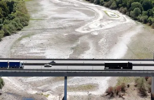 Krisis Iklim Lumpuhkan Transportasi Air: Sungai Rhine Menyusut ke Rekor Terendah