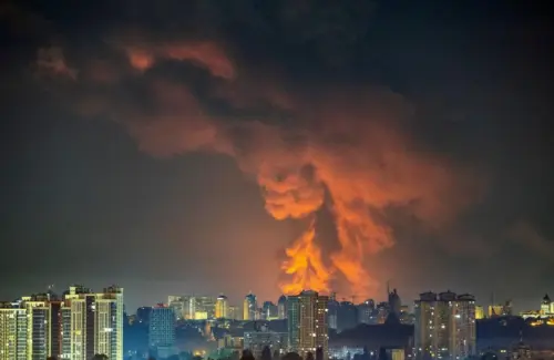Serangan Udara Intens Rusia-Ukraina Gempur Pabrik Baja dan Gudang Gandum
