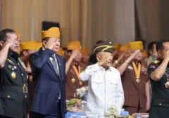 Menhan Sjafrie Sjamsoeddin Ziarahi TMP Kalibata, Hormati Jasa Veteran