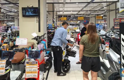 Transmart Tawarkan Sepeda Listrik Harga Terjangkau Mulai Rp3 Jutaan