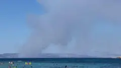 Dua Tewas, Ribuan Dievakuasi Akibat Kebakaran Hebat di Pulau Salamina, Yunani