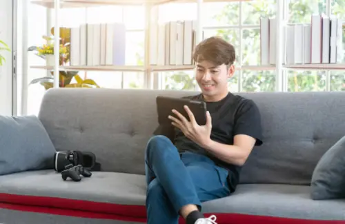 Intip 8 Sifat Umum Penggemar Berat YouTube