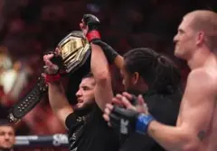 Islam Makhachev Pertahankan Sabuk Juara UFC Welter Usai Duel Sengit Melawan Ian Machado Garry