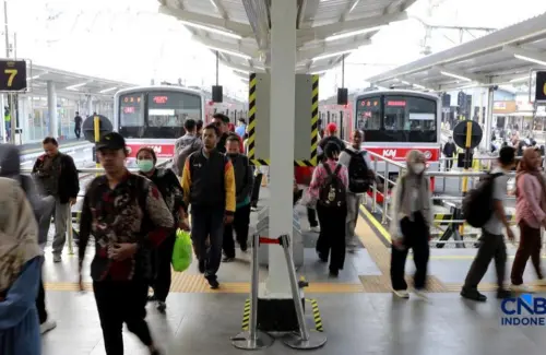Tarif Spesial Kemerdekaan: Jelajahi Jakarta dengan KRL, MRT, dan LRT Hanya Rp8