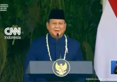Prabowo Kenakan Pakaian Melayu dan Ronce Melati di Upacara HUT ke-81 RI