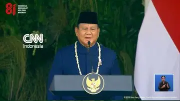 Prabowo Kenakan Pakaian Melayu dan Ronce Melati di Upacara HUT ke-81 RI