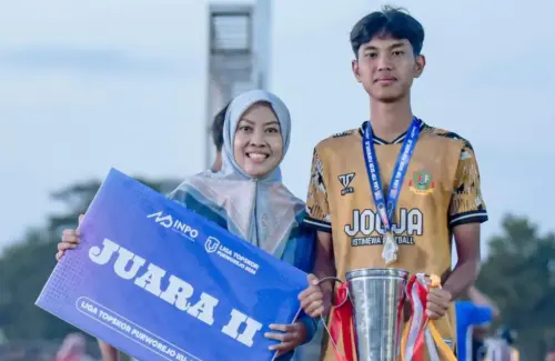 Pengorbanan Ibu: Pilar Dukungan Atlet Sepak Bola Muda Menuju Soekarno Cup 2026