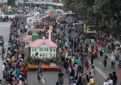 Karnaval Kendaraan Hias Semarakkan HUT Kemerdekaan di Jakarta Malam Ini
