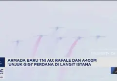 Jet Tempur Rafale dan Pesawat Angkut A400M Unjuk Kebolehan di Istana Merdeka