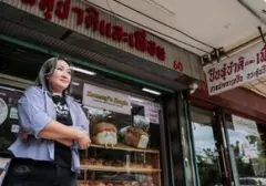 Pedagang Senjata di Bangkok Alih Profesi ke Jualan Roti di Tengah Pengetatan Aturan