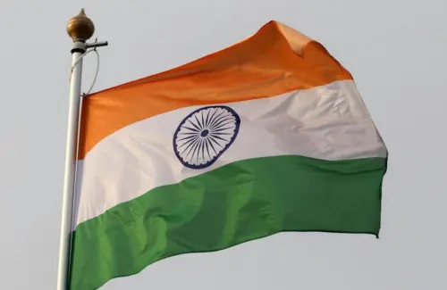 India Raih Rp 51 Triliun dari Divestasi Saham BUMN, LIC Jadi Primadona