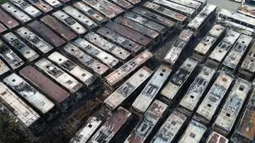 50 Bus PO Sinar Jaya Ludes Dilalap Api di Cikarang Barat