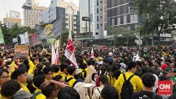 Mahasiswa Tuntut Akses Bundaran HI Dibuka, Blokade di Depan UOB Plaza