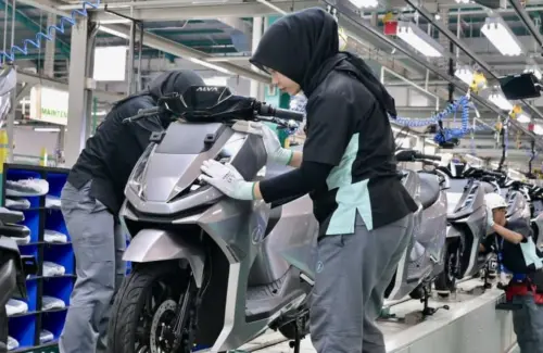 Menkeu Purbaya Ungkap Rencana Detil Insentif Motor Listrik Rp5 Juta