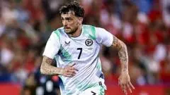 Penyerang Irlandia Troy Parrott Selangkah Lagi Bergabung dengan Real Betis