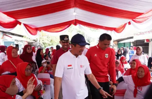 KKP Tebar 4 Ton Ikan Gratis di Jakarta Rayakan HUT RI ke-81