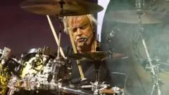 Frank Beard, Drummer Legendaris ZZ Top, Meninggal Dunia di Usia 77 Tahun
