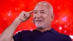 Konsorsium Bezos Akuisisi Nyaris 40% Saham Liverpool dari Fenway Sports Group