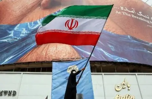 Iran Peringatkan Negara Teluk: Jangan Bersekutu dengan AS, Ancaman Militer Mengintai