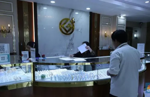 Emas Batangan Galeri 24, UBS, dan Antam Kompak Melemah di 20 Agustus 2026