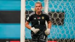Jackie Burns: Kiper Timnas Irlandia Utara, Siap Tackle Masa Depan Pasca Sepak Bola