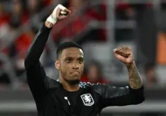 Arsenal Boyong Ezri Konsa dari Aston Villa Senilai Rp1,2 Triliun
