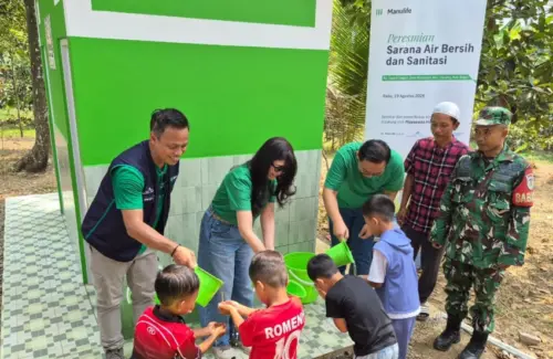 Manulife Indonesia Rayakan 41 Tahun Keberlanjutan Lewat Program Adopt Village