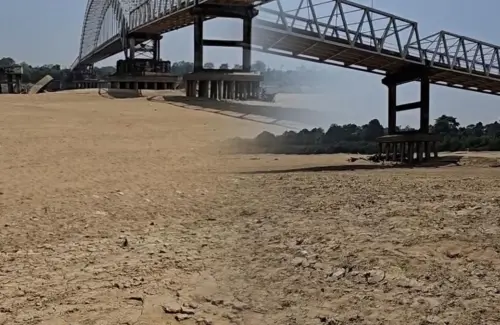 Sungai Barito Menyusut Drastis, Pasir Muncul di Tengah Aliran