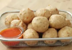 Rahasia Bakso Goreng Renyah dan Gurih: Tips Menggunakan Minyak Kulit Ayam