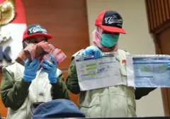 KPK Sita Ratusan Juta Rupiah dari OTT Rektor Unsoed Akhmad Sodiq