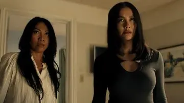 Kerambit: Senjata Unik yang Memukau Agnez Mo dan Anggun di Serial Reacher