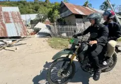 Wapres Gibran Datangi Kampung Terdampak Gempa Manggarai Timur Naik Motor