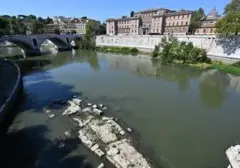 Kekeringan Mengungkap Jembatan Romawi Kuno di Sungai Tiber Roma